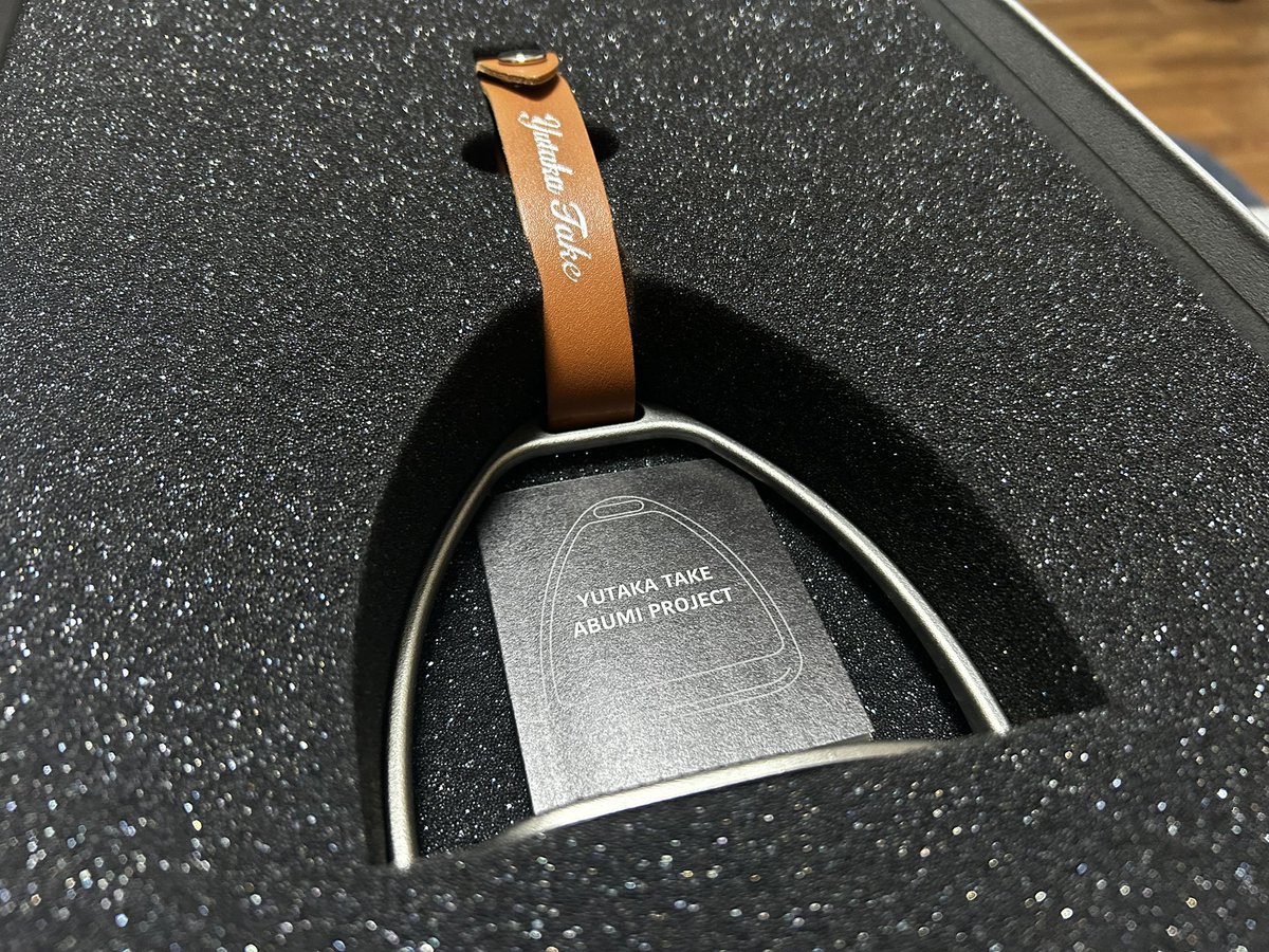 武豊展にて購入した品々 ①武豊騎手直筆サイン付き写真集&鎧 #武豊 騎手