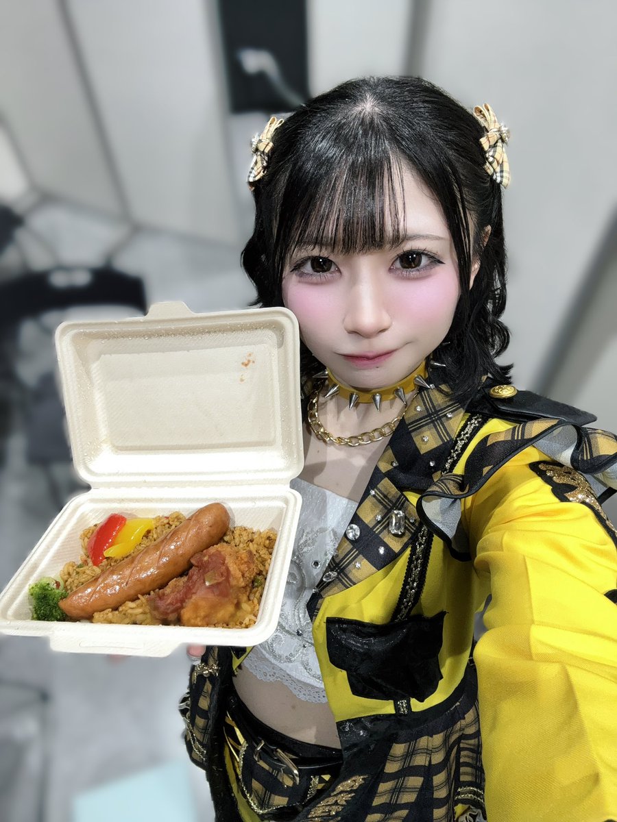 ふりるはジャンバラヤ食べたよー！！！ ステッカーももらえるので明日