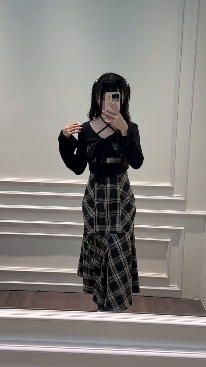 リボンファーボレロ×チェックロングワンピ♡ 発売日：2/28（土）20:00