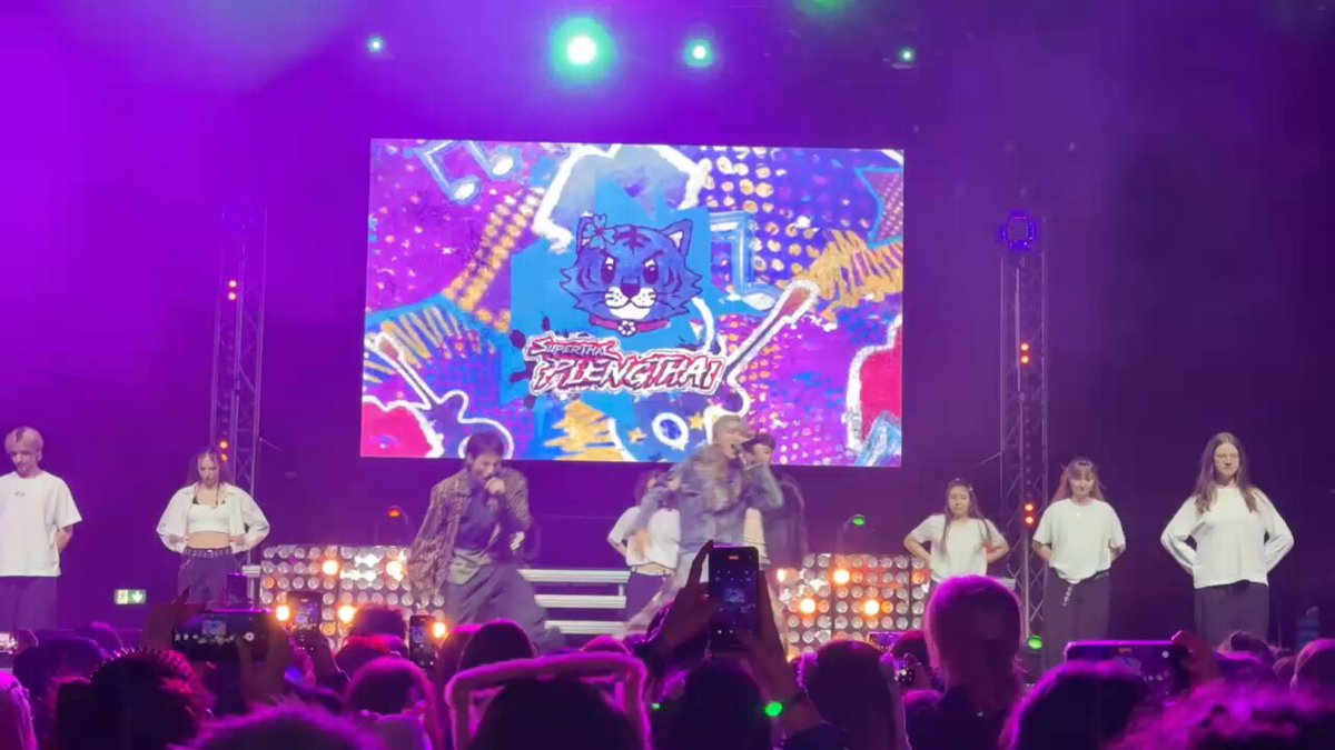 K-POP Revolution DAY2] RUN THE SHOW — SuperThai #SuperThai