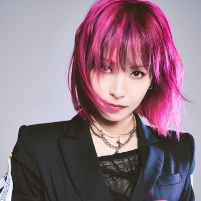 今回のLiTTLE DEViL PARADE Tシャツは全部蓄光仕様です。会場に入る