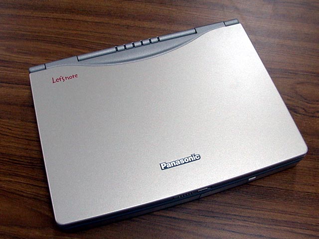 松下電器、シャンペンゴールドの限定版Let's note