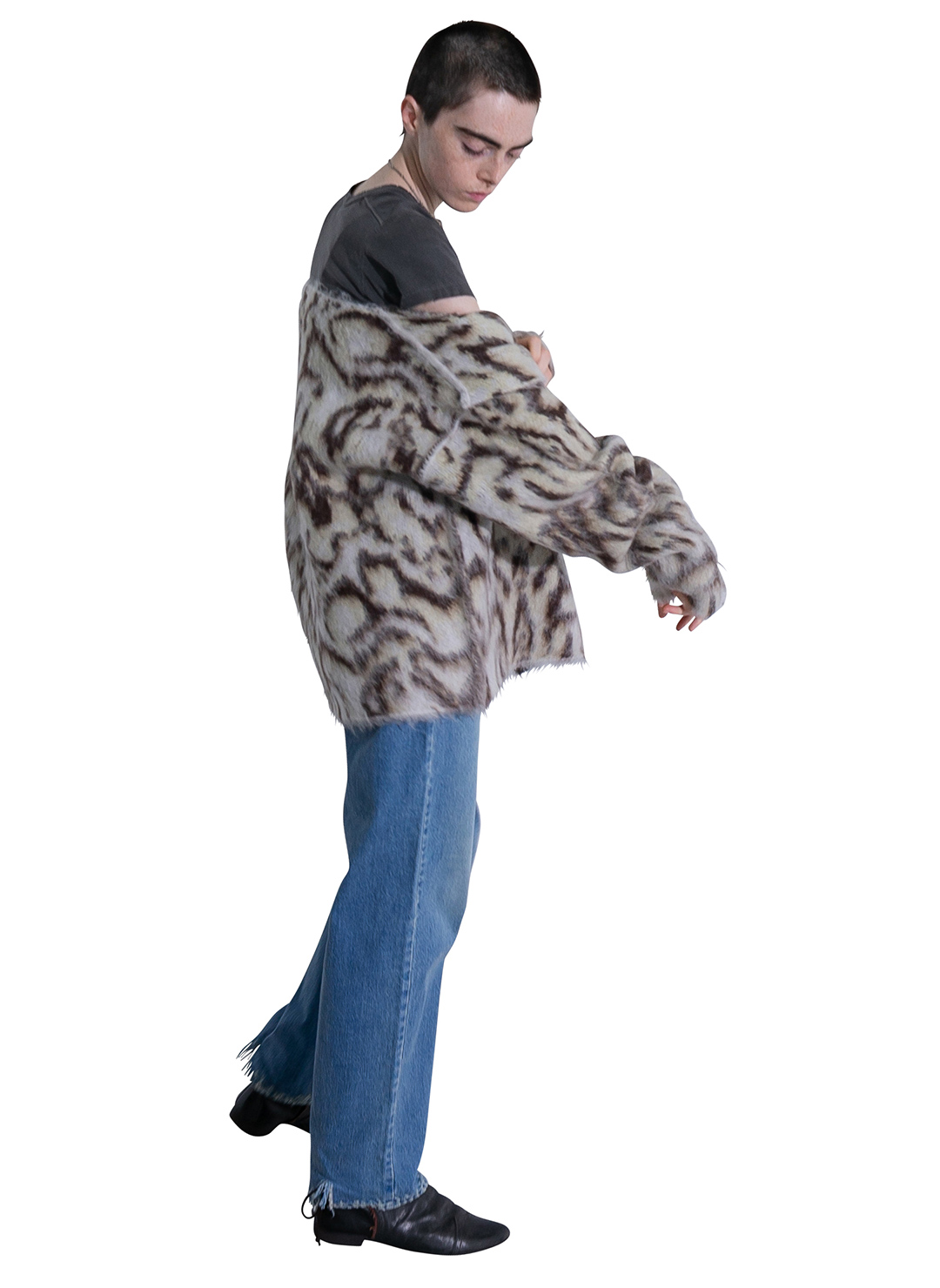 Wide Slit Cardigan/White｜PERVERZE | パーバーズの公式オンラインストア