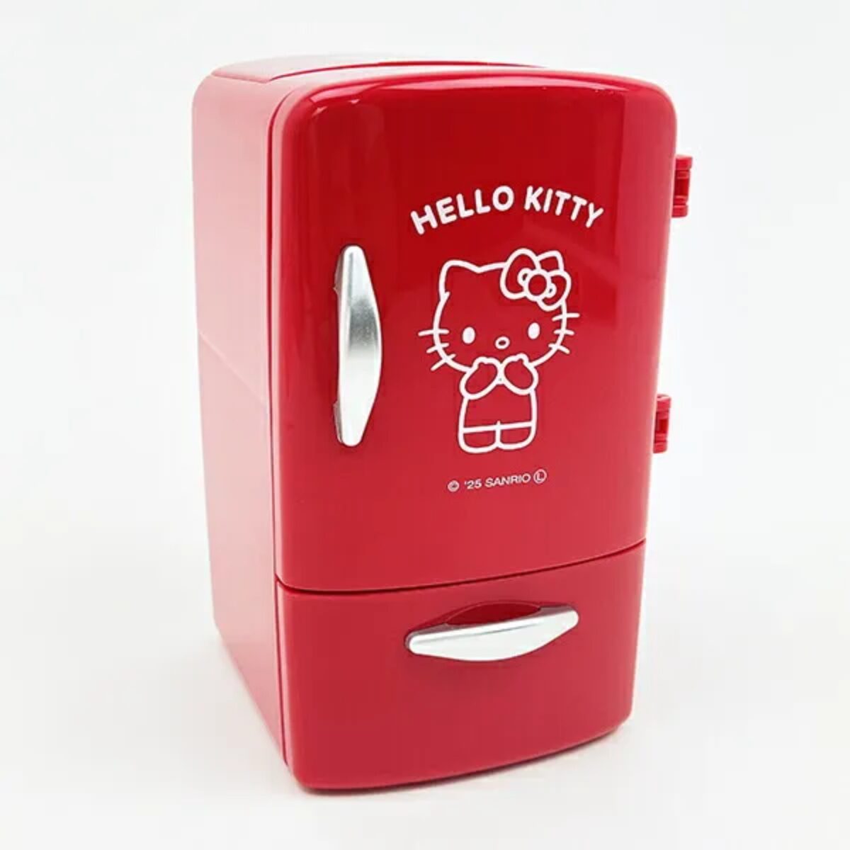 ハローキティのリトルれいぞうこチェスト。リアルで存在感抜群すぎる