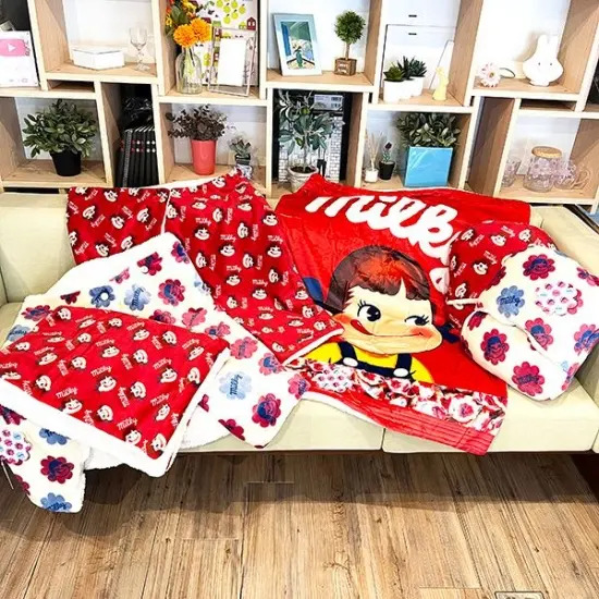 2月28日は不二家の日♡もりあがるペコちゃんのポシェットと