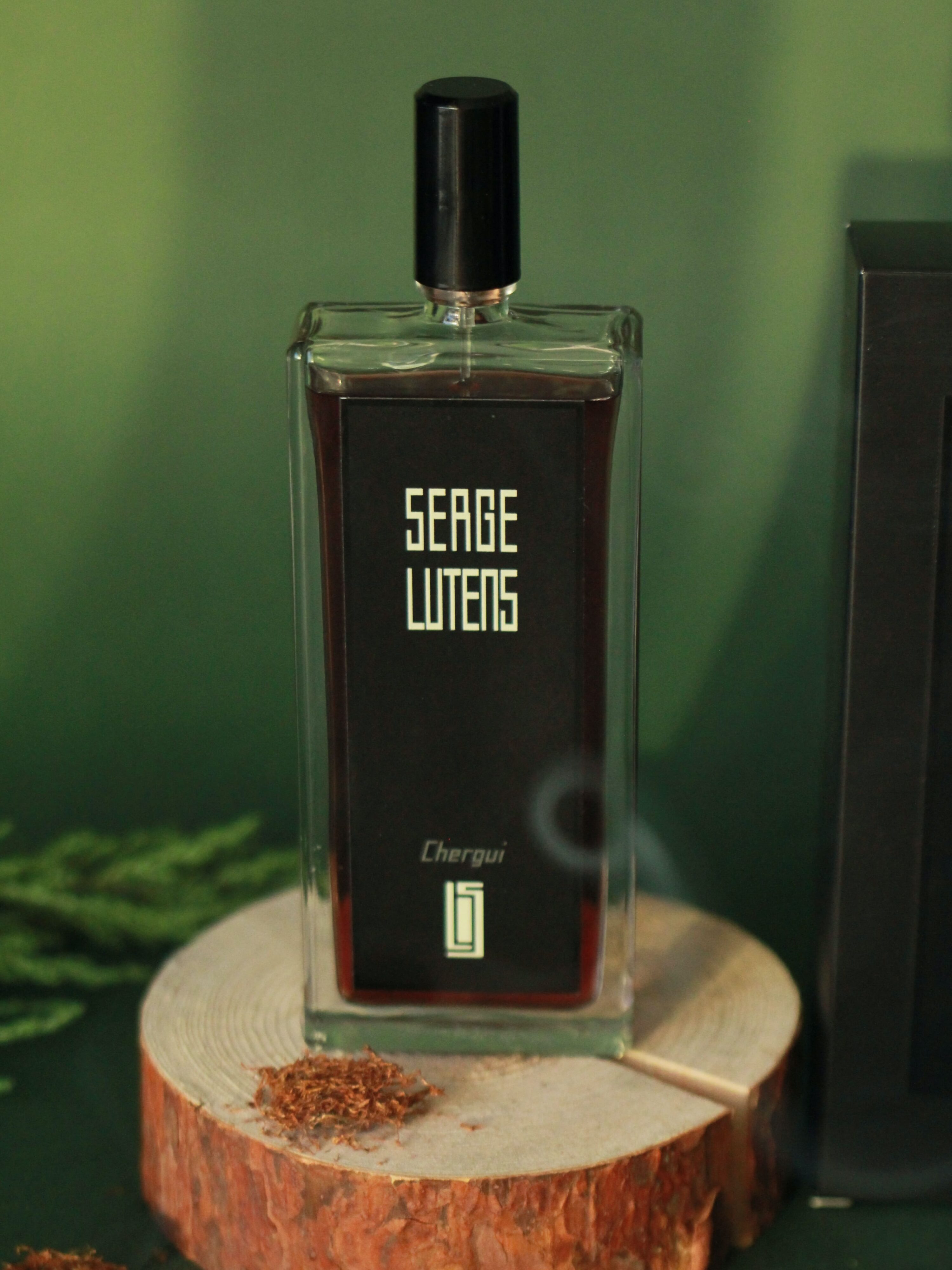 Serge Lutens Chergui – PerfumeAndBooks