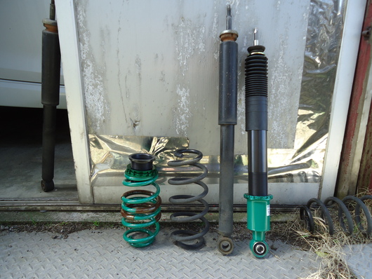 スイフトスポーツ車高調キット取付(TEIN STREET FLEX) : 燃やせない