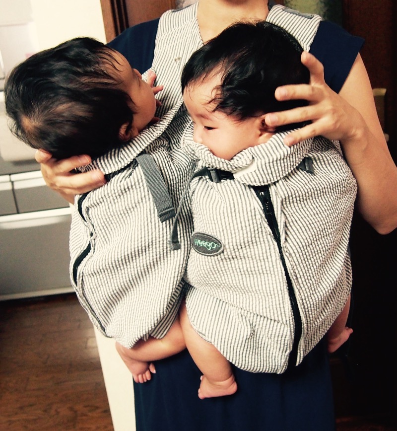 双子用抱っこひも「ウィーゴツイン」 : 朝岡さやかオフィシャルブログ