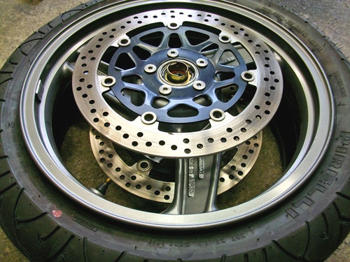 GPZ900Rニンジャ タイヤ交換+α・・・ : フロントロウのGPZ900Rニンジャ