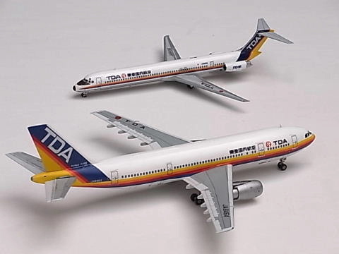 マクドネル・ダグラスMD-81 (1987年10月・東京国際空港) : こつこつ