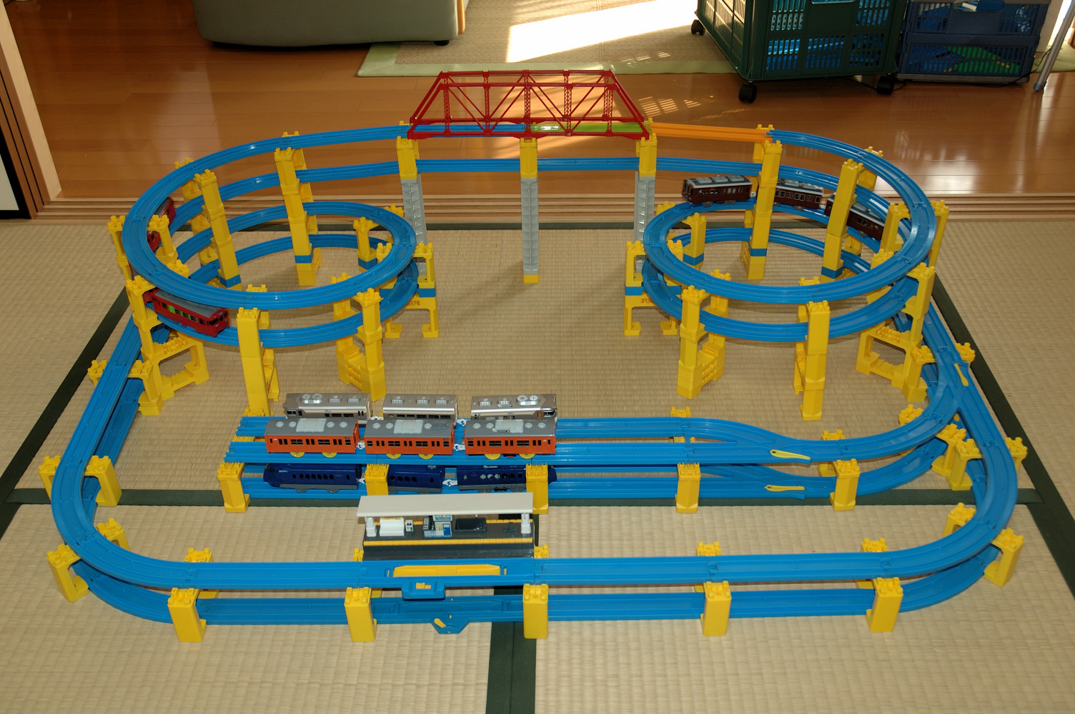 2階建てレイアウト : 三日坊主プラレール