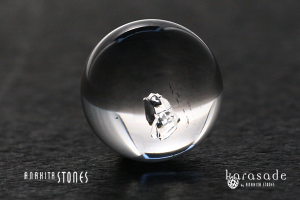 水入り水晶丸玉(マダガスカル産) : 石の音