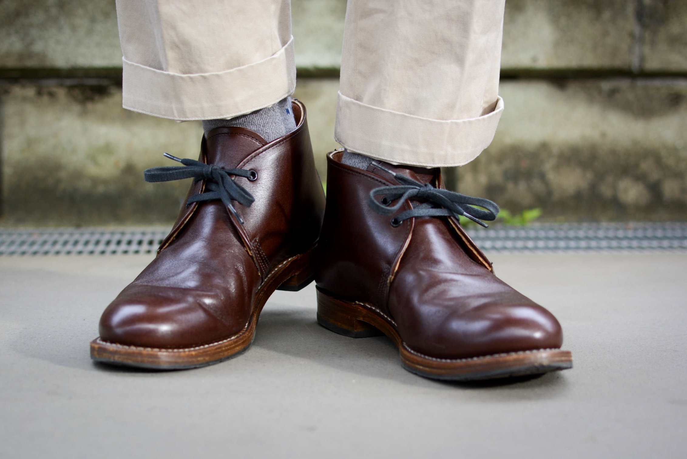 どっちの馴染み方？ レッドウィング ベックマンチャッカ RW9017 : 今日