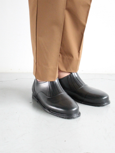 Hender Scheme PARALLEL / front gore : 『Bumpkins putting on airs』