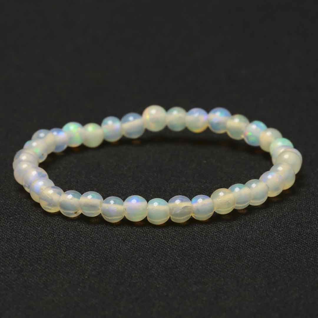 抜群の遊色効果 プレシャスオパールのブレスレット - 石の音ブログ