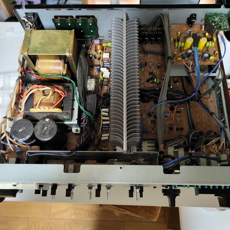 ヴィンテージ・オーディオのメンテ（ONKYO A-817RX Ⅱ） : セカンド