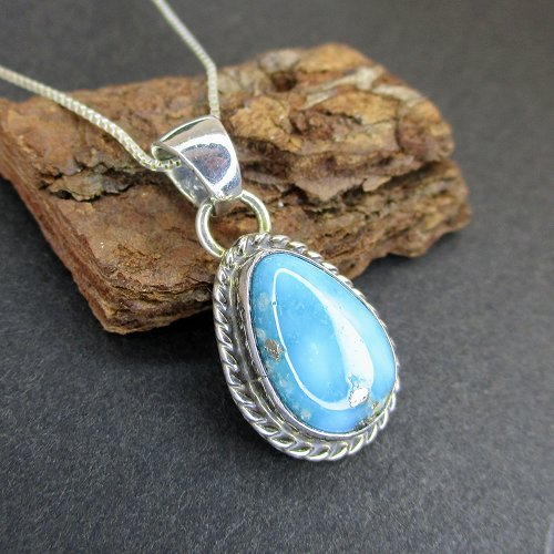 ナバホ族：Annie Chapo モレンシ ターコイズ ペンダント - PINE☆FIELD