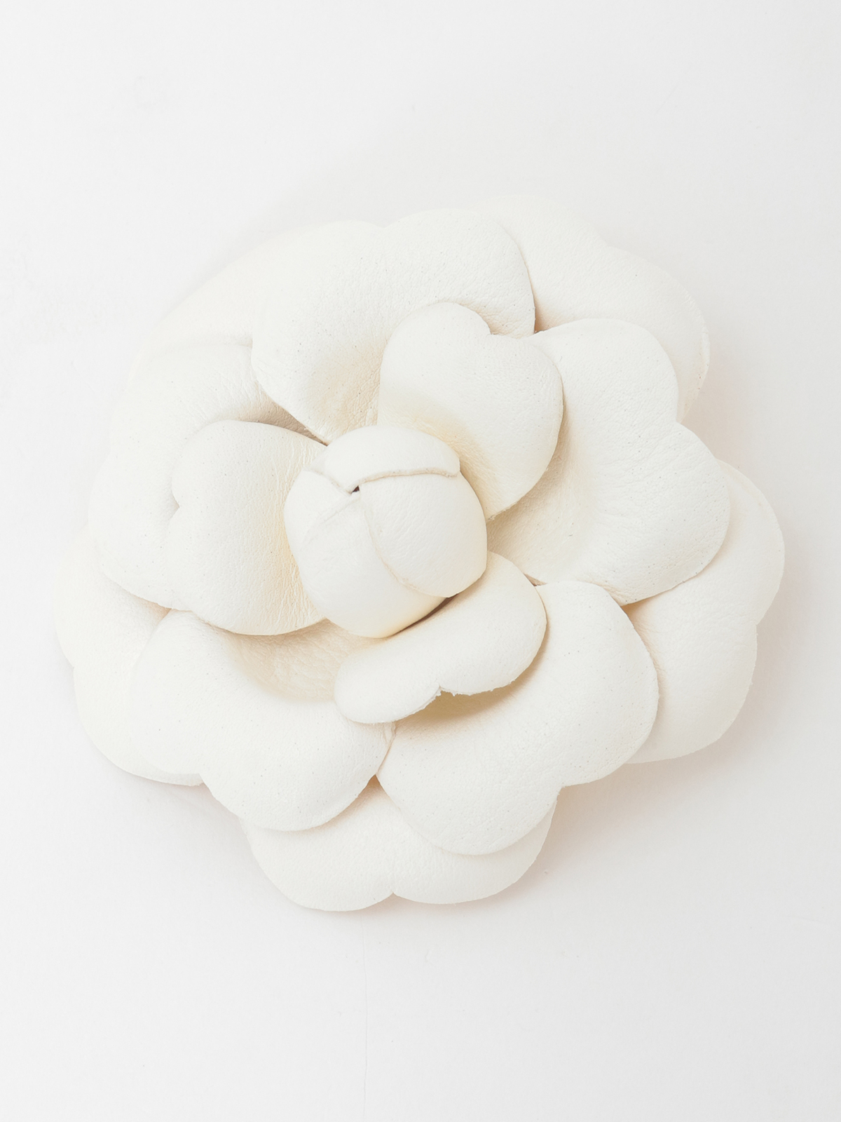 カラーレザーカメリアコサージュ｜ピンクハウスオフィシャルオンライン