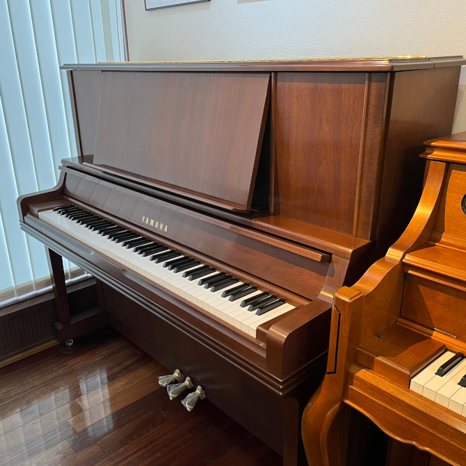 中古》UX300 ヤマハアップライトピアノ | ご成約済み商品 | 大阪・本町