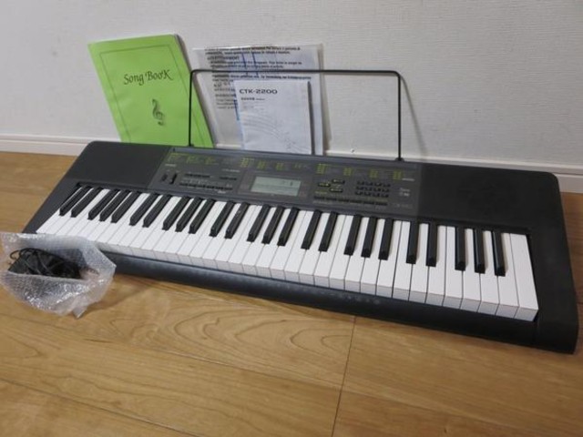 カシオ/CASIO/CTK-2200/電子キーボード/ピアノ形61鍵盤 （ 電子ピアノ