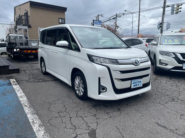 トヨタ ノア ハイブリッドZ 4WD 寒冷地仕様 ディスプレイ