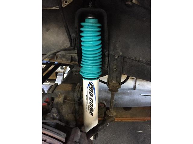 トヨタ ランドクルーザー70 シャックル交換 リフトアップ 長野県 諏訪