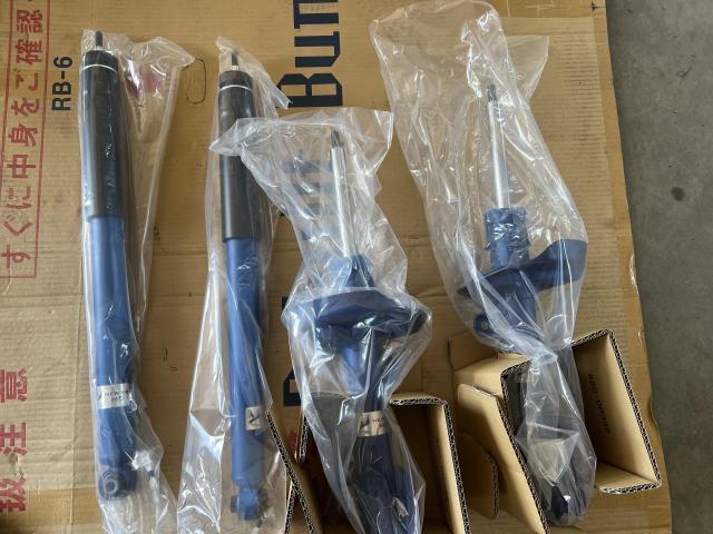 オデッセイハイブリッド 持込みショックアブソーバー交換｜グーネット