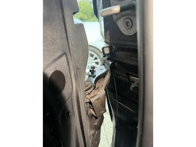 日産 26セレナ パワースライドドアモーター交換を致しました。 八王子