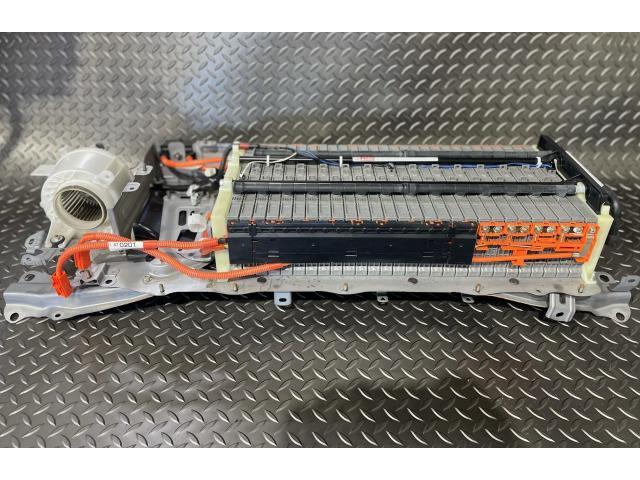 アクア ハイブリッドバッテリー交換 ボルテージセンサー交換 リビルド