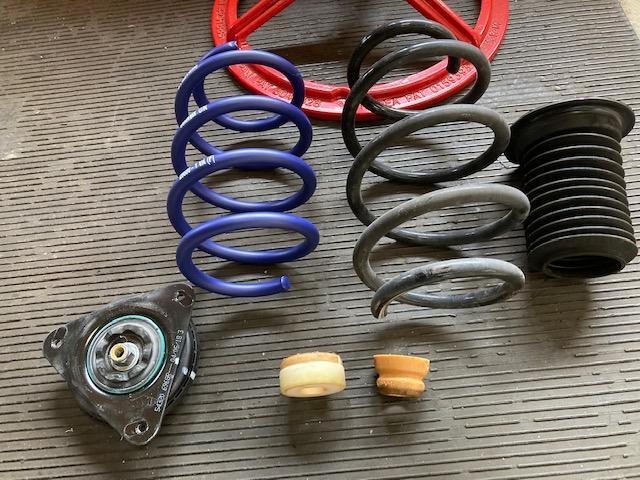 ルノー メガーヌ BBM5P ダウンサス取付け ブッシュ1G締め 4輪