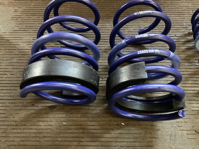 ポルシェ 981ケイマン ダウンサス取付け ブッシュ1G締め直し 4輪