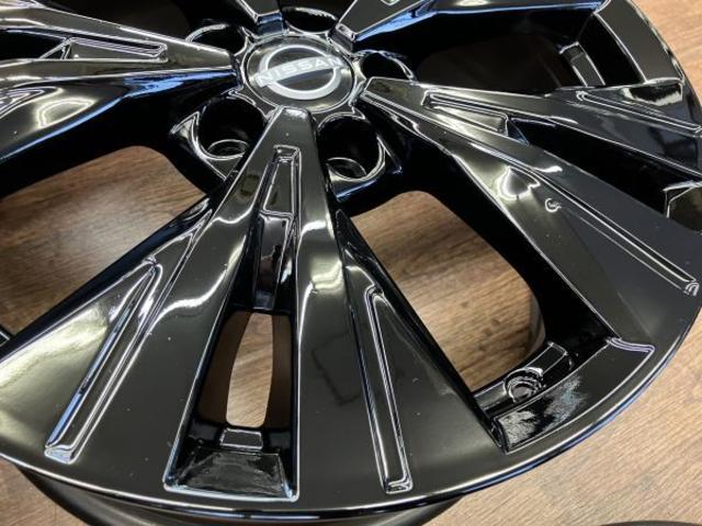 少ない新型エクストレイル純正カスタムカラー＆新品スタッドレスセット