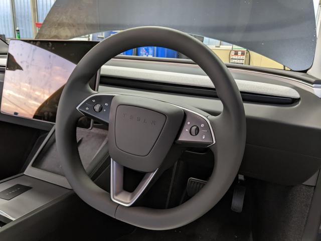 モデル3 ハイランド テスラ ヨークハンドル交換 ステアリング交換