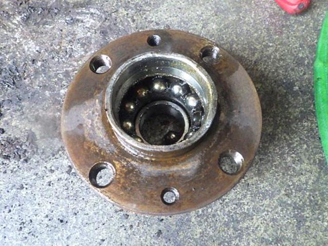 フィアット500 R.ハブベアリング交換｜グーネットピット