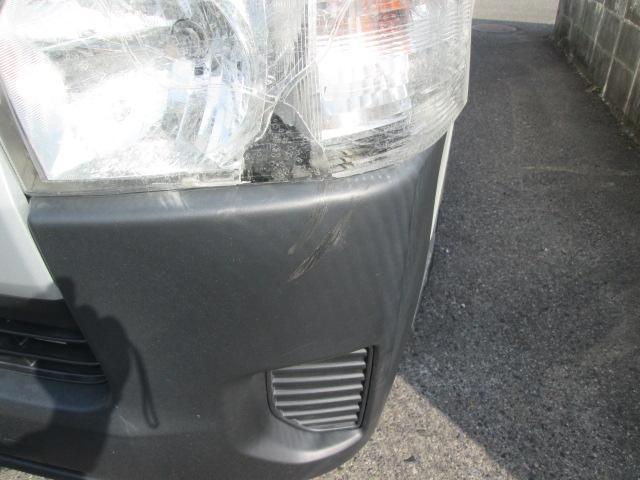 岡崎 豊田 安城 近く トヨタ ハイエース ヘッドライト割れ 交換 傷