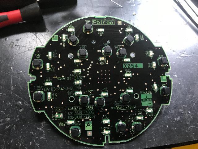 新車80系ヴォクシーHV 内装パネルLED打ち替え施工｜グーネットピット
