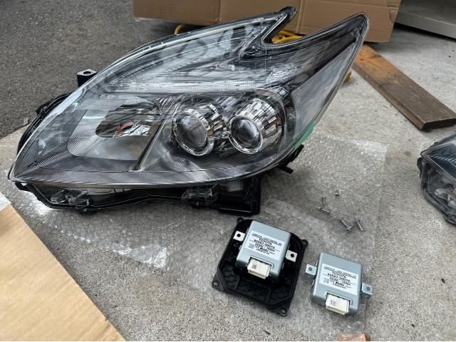 プリウス ZVW30 後期 左ヘッドライト HID 47-52 打刻：モ (Z549