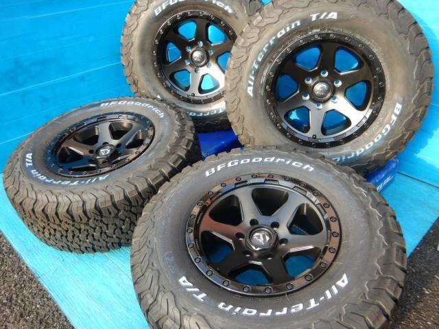 プラド、サーフ、FJクルーザーなどに装着できる17インチ未使用品