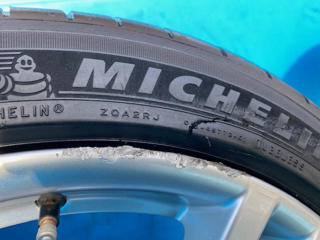 BMW3シリーズMスポーツ純正18インチ入庫です。 スタースポーク