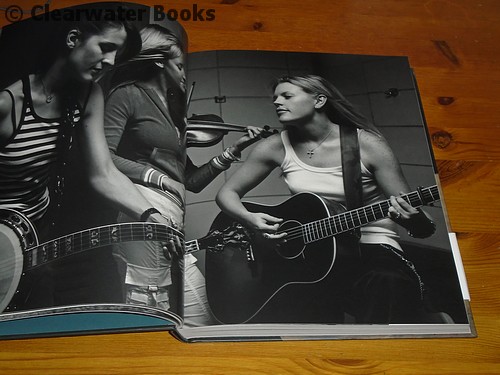 American Music. by ANNIE LEIBOVITZ.: Fine Hardcover (2003) 1st