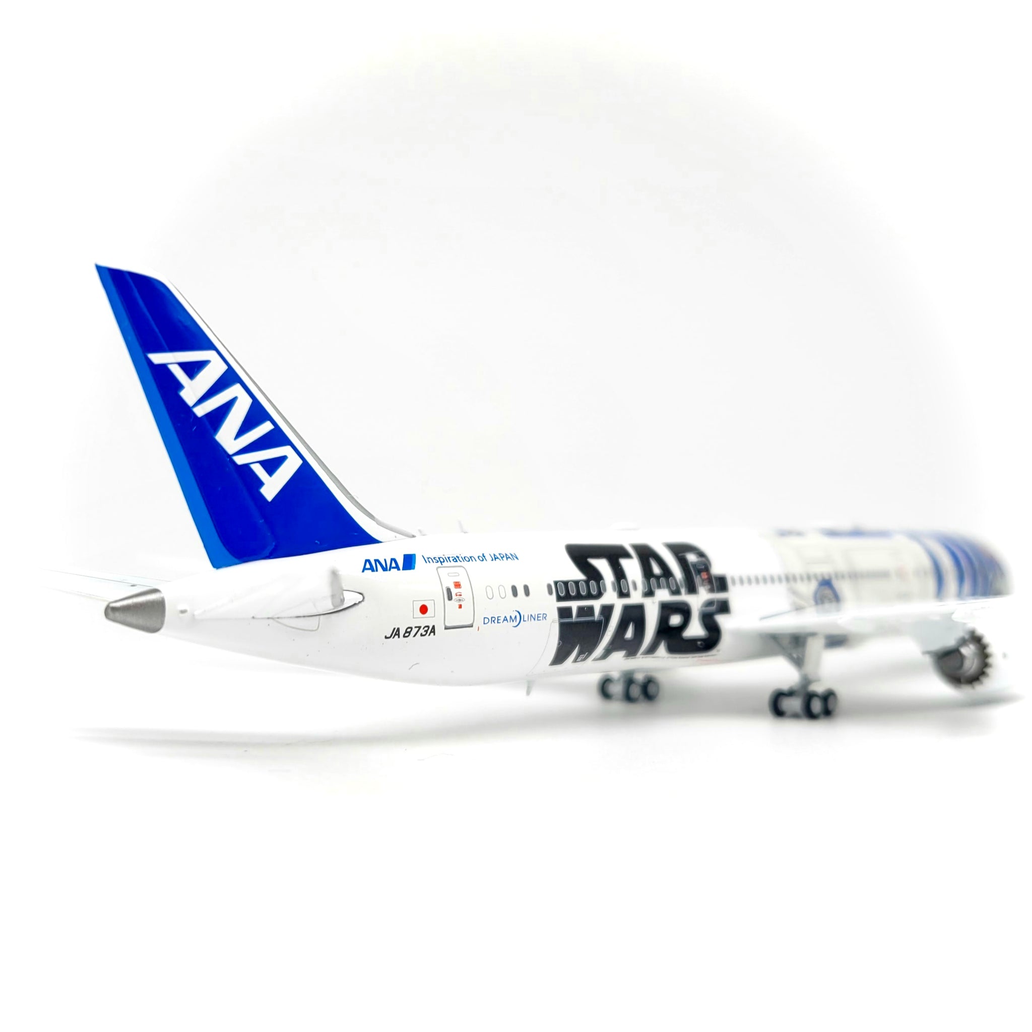 1/400 All Nippon Airways (ANA) Boeing 787-9 “Star Wars R2-D2