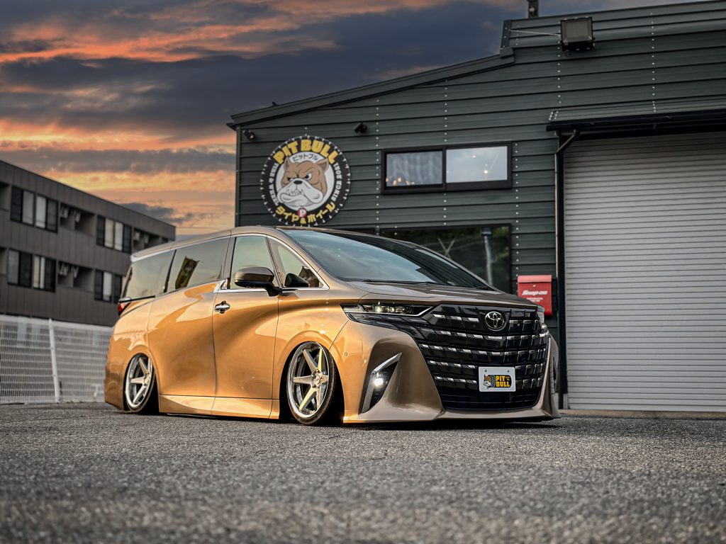 40系アルファード エアサスカスタム!! WORK ジーストBST1 20インチ