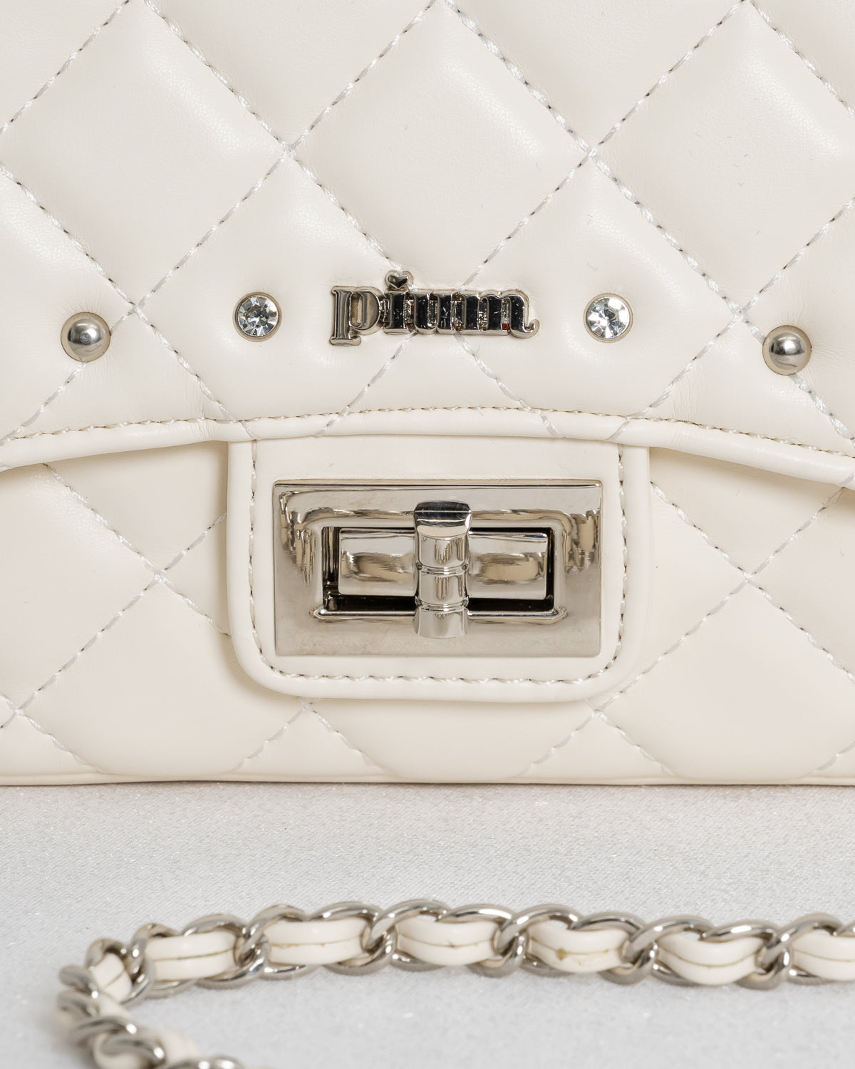 チャーム付きキルティングミニショルダー – pium