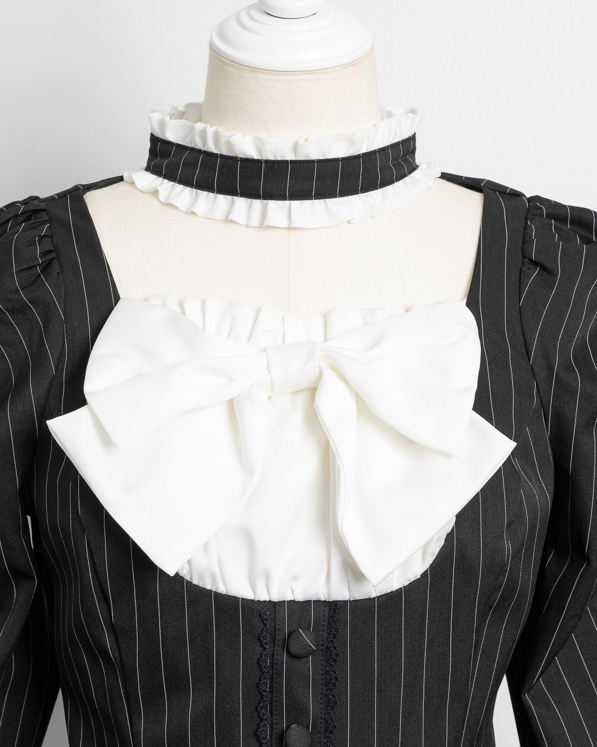 フロントリボンチョーカーティアードミニワンピ – pium