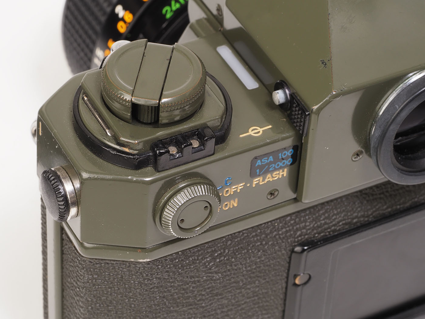 赤城耕一：第39回 アーミーカラーの「キヤノンF-1」Olive Drab