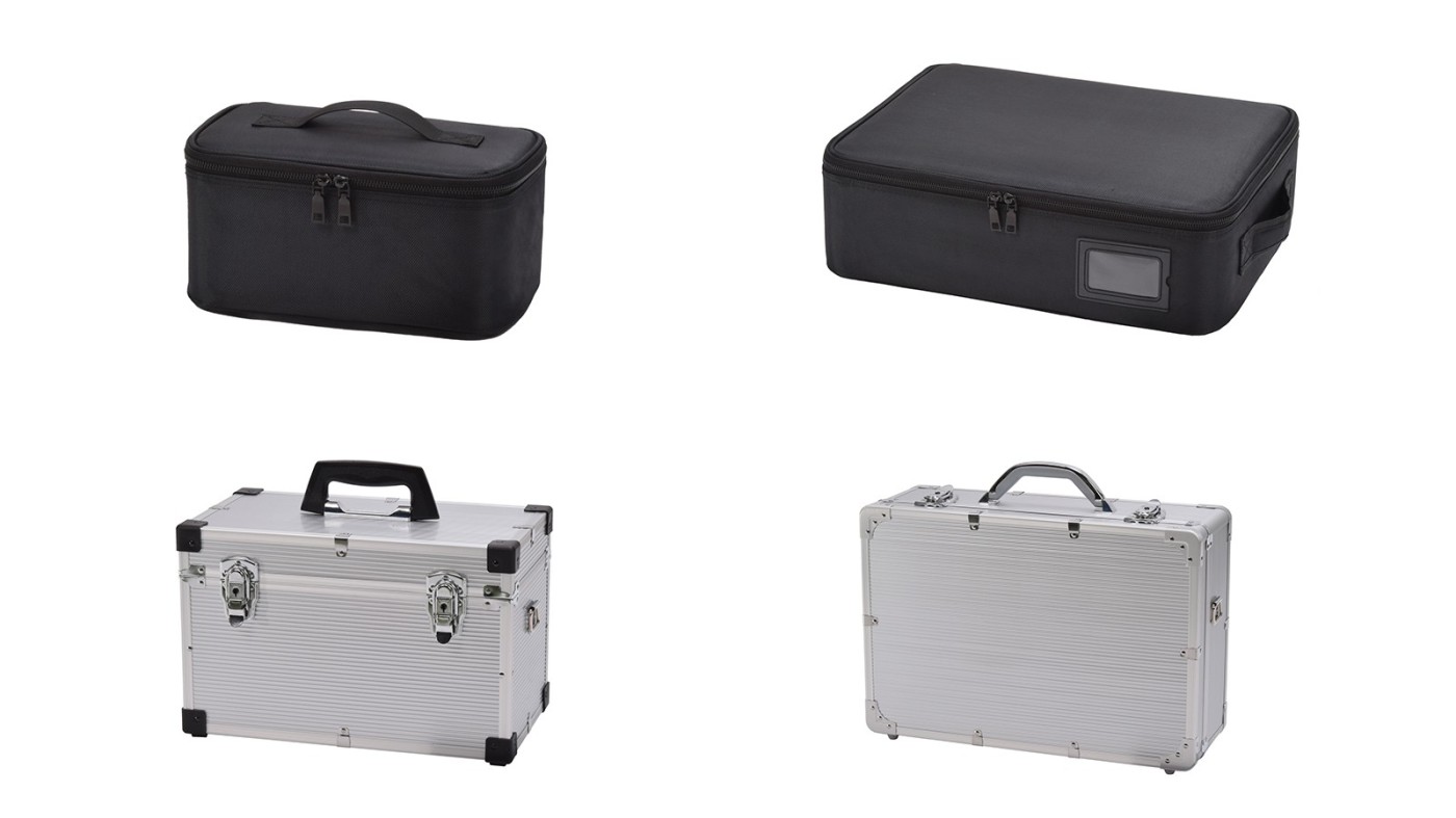 エツミ、アウターはソフトケース、インバーはハードケース仕様