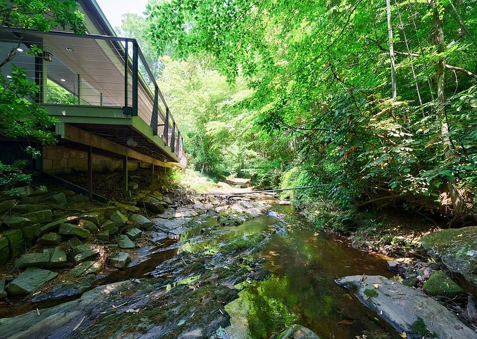 465 Hillside Dr NW, Atlanta, GA 30342 | MLS #7657057 | Zillow