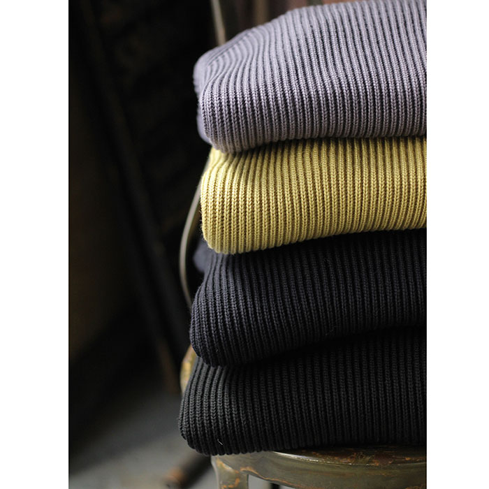 大反響。。。新作のモックネックも注目です。 | andPheb Staff Blog