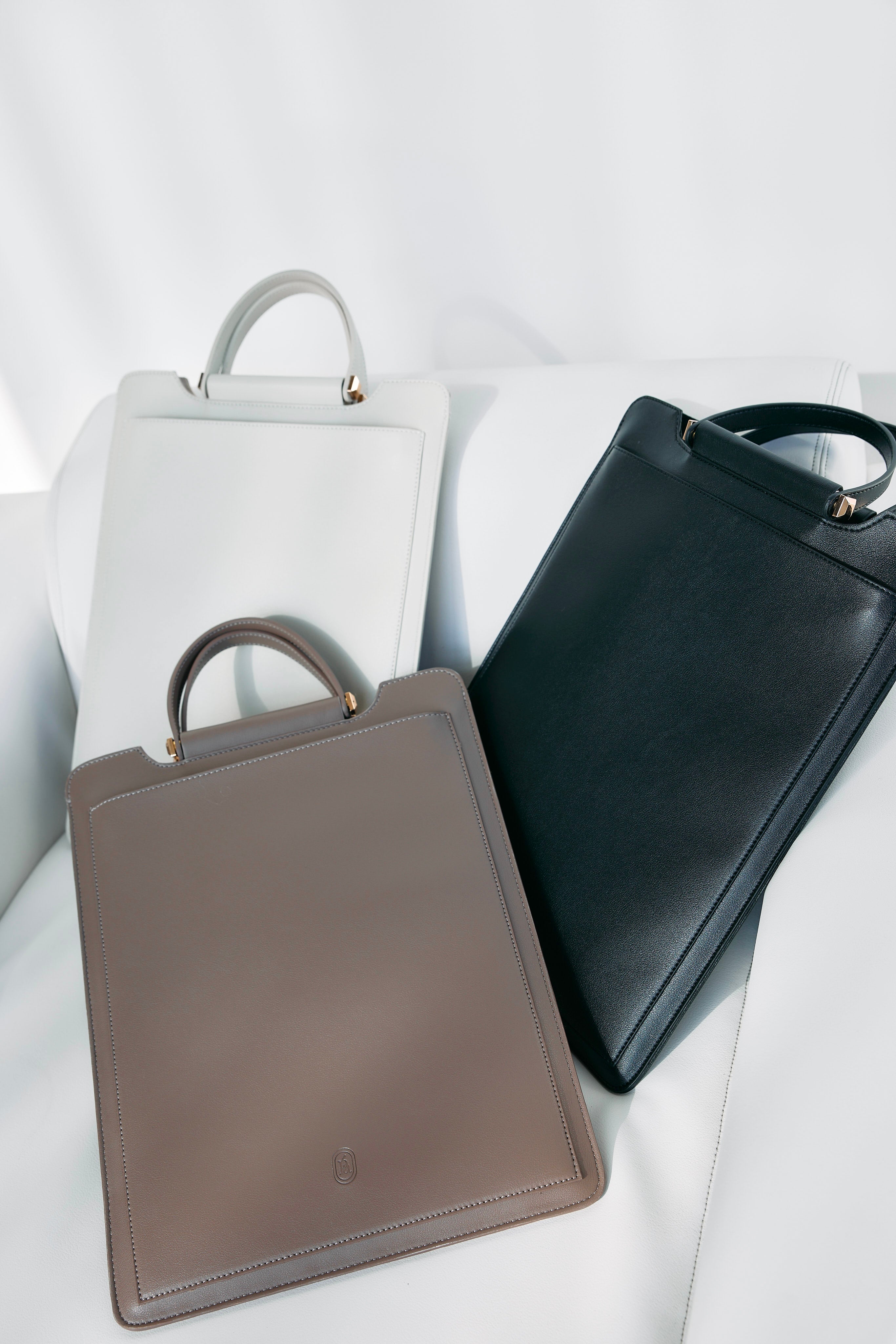 2wayスリムPCバッグ – poláura OFFICIAL ONLINE STORE