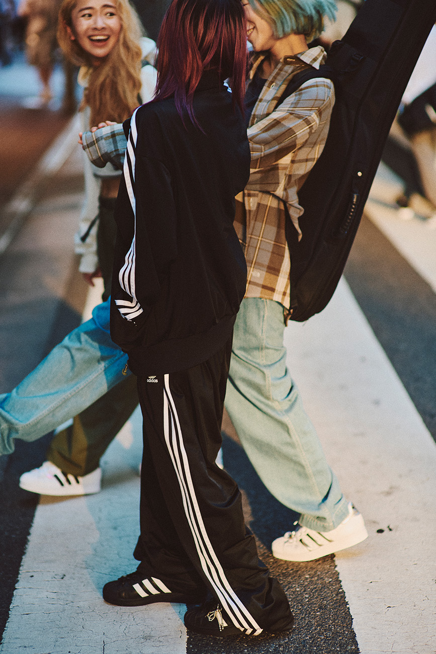 adidas Originals〉とミュージシャンの肖像。／Chilli Beans. | POPEYE